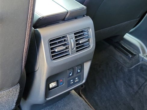 Used 2022 Nissan Rogue Platinum w/ Head-Up Display Package image 15