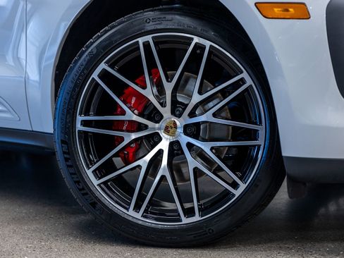 New 2026 Porsche Macan S image 20