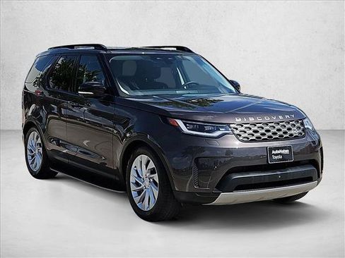 Used 2024 Land Rover Discovery S AWD/4WD image 3
