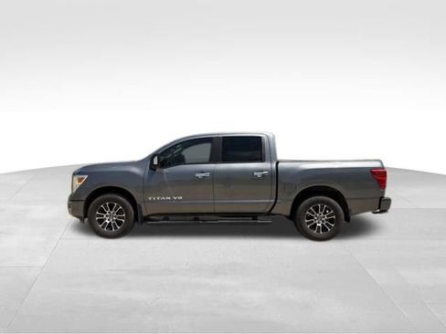 Used 2020 Nissan Titan SV w/ SV Convenience Package AWD/4WD image 6