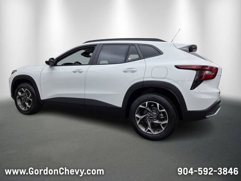 New 2026 Chevrolet Trax LT w/ Driver Confidence Package image 4