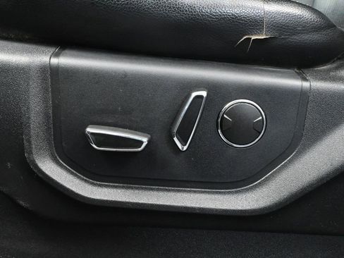 Used 2019 Ford F350 Lariat w/ Chrome Package image 22