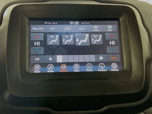 Used 2019 Jeep Renegade Sport image 17