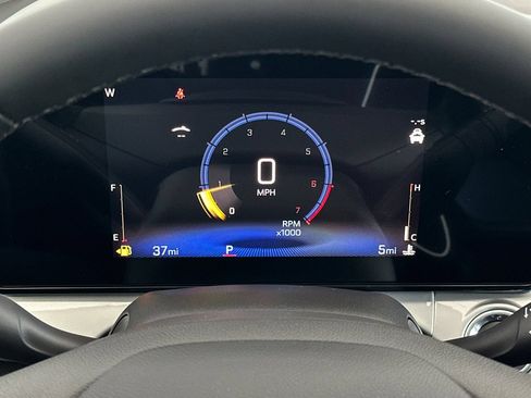 New 2026 Chevrolet Trax LT w/ Driver Confidence Package FWD image 24