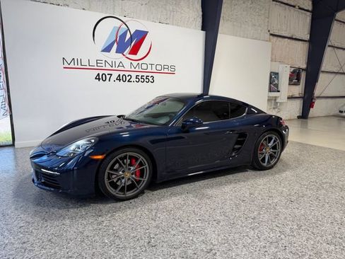Used 2017 Porsche 718 Cayman S RWD image 13