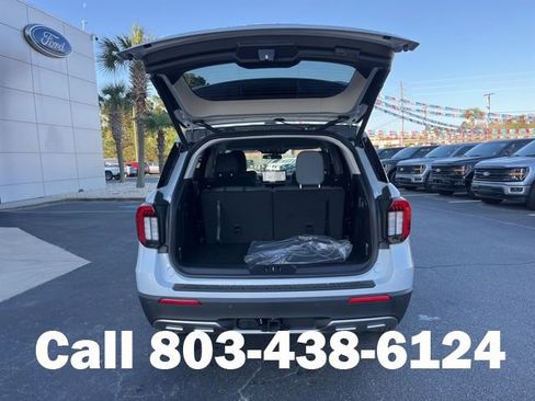 New 2026 Ford Explorer Active w/ Active Comfort Package image 18