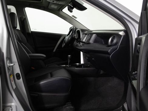 Used 2018 Toyota RAV4 Limited image 40