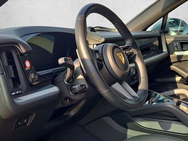 Used 2024 Porsche Cayenne Coupe AWD/4WD image 10