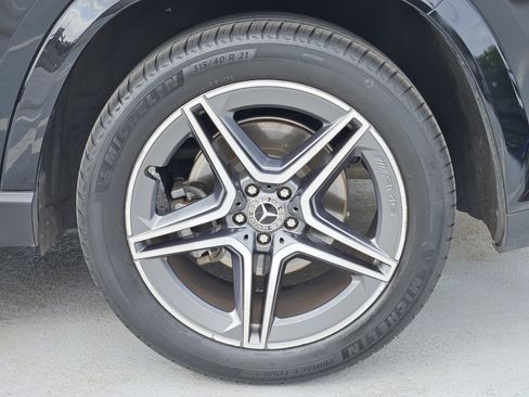 Used 2022 Mercedes-Benz GLS 450 4MATIC image 11