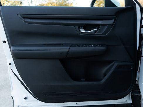 Certified 2025 Honda CR-V LX image 35