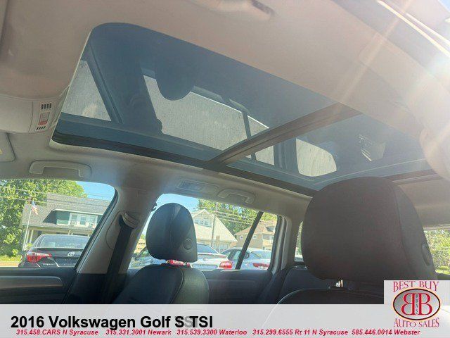 Used 2016 Volkswagen Golf Limited Edition FWD image 9