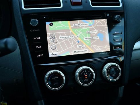 Used 2016 Subaru Forester 2.5i Limited image 12