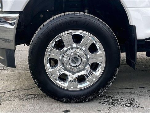 Used 2019 Ford F350 XL w/ Power Equipment Group image 16