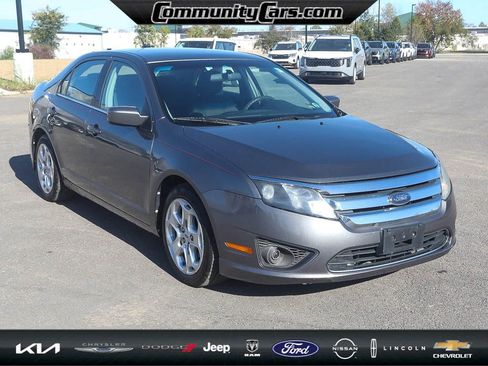Used 2010 Ford Fusion SE image 9