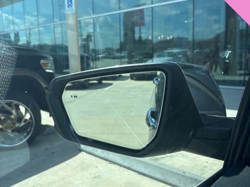 Used 2019 Chevrolet Equinox Premier FWD image 11