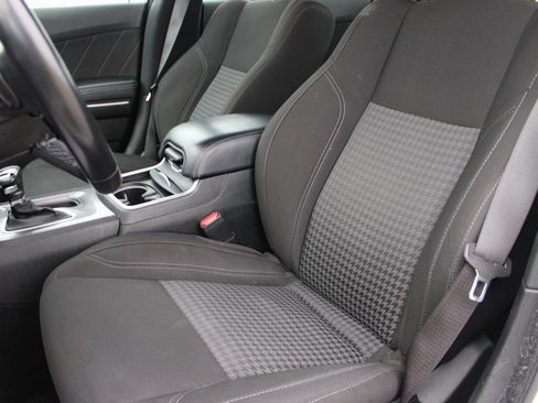 Used 2023 Dodge Charger SXT image 11