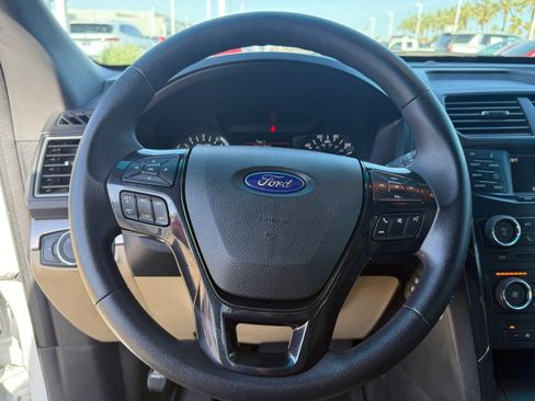 Used 2016 Ford Explorer FWD image 13