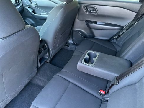 Used 2024 Nissan Rogue S AWD/4WD image 4