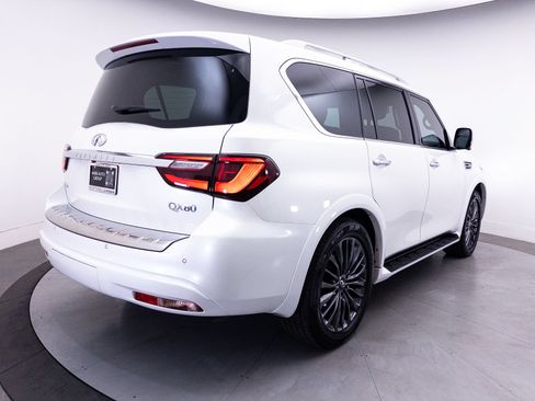 Used 2023 INFINITI QX80 Sensory w/ Cargo Package AWD/4WD image 19