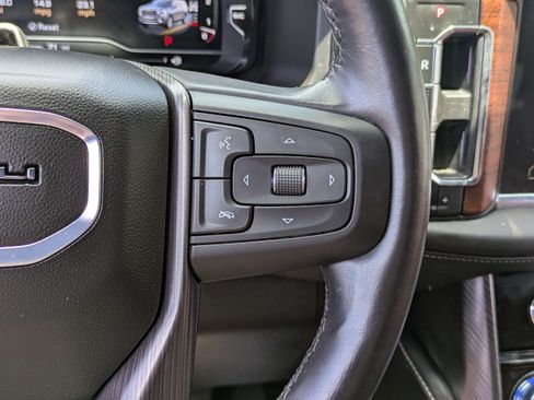 Used 2024 GMC Yukon Denali Ultimate AWD/4WD image 30