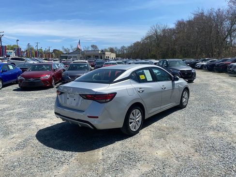 Used 2023 Nissan Sentra S image 5