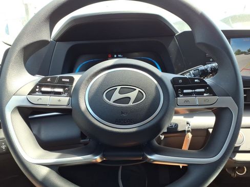 New 2026 Hyundai Elantra SE FWD image 12