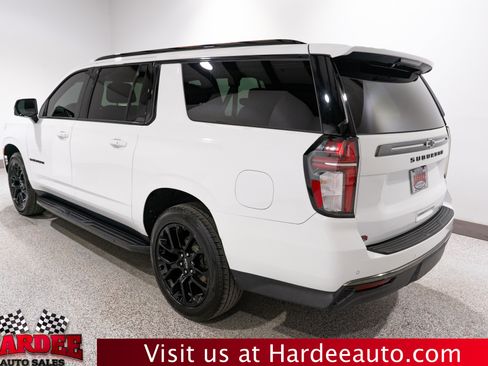 Used 2022 Chevrolet Suburban RST w/ Luxury Package AWD/4WD image 3