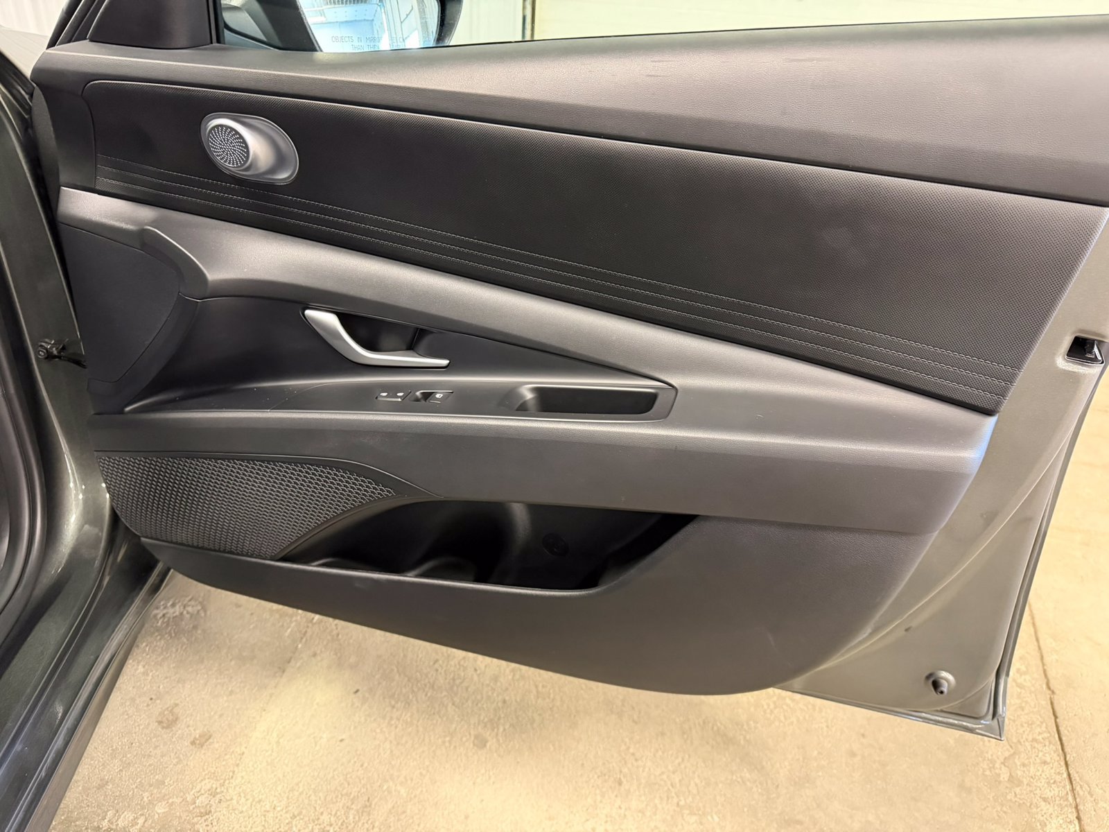 Certified 2024 Hyundai Elantra SE FWD image 36
