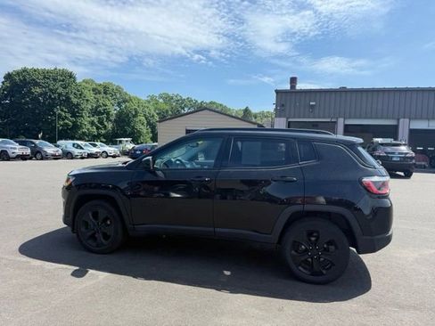 Used 2020 Jeep Compass Latitude AWD/4WD image 6