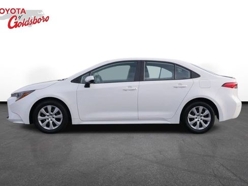 Used 2023 Toyota Corolla LE image 9