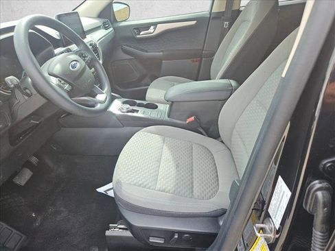 Used 2020 Ford Escape SE image 14