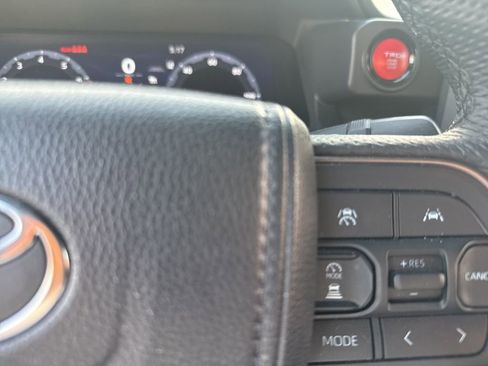 Used 2024 Toyota Tacoma TRD Sport image 31