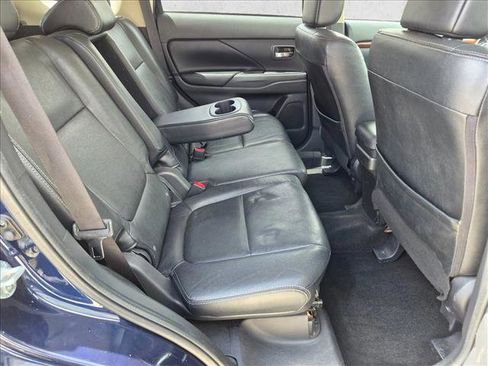 Used 2015 Mitsubishi Outlander SE AWD/4WD image 21