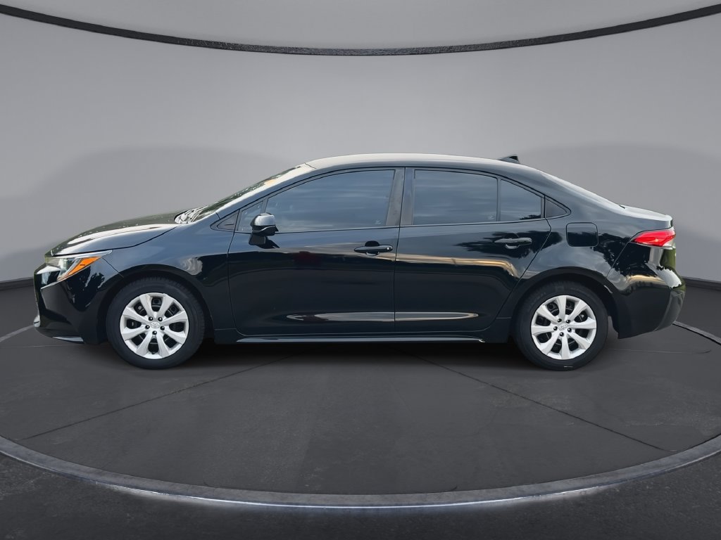 Used 2023 Toyota Corolla LE FWD image 5