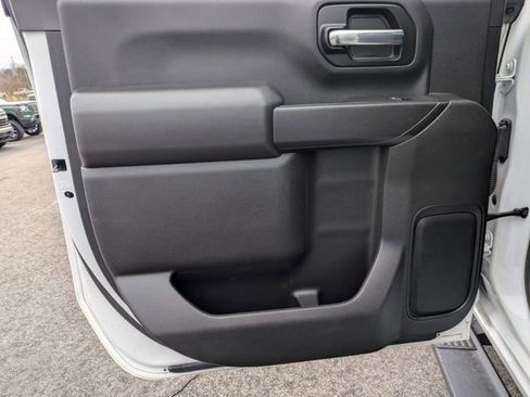 Used 2023 Chevrolet Silverado 2500 Custom w/ Custom Value Package image 21