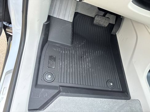 New 2026 GMC Acadia Denali w/ Super Cruise Package image 31