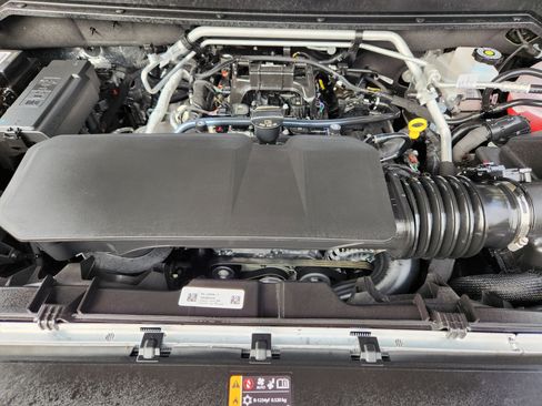 Certified 2026 GMC Canyon Denali image 32