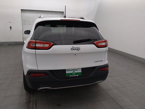 Used 2018 Jeep Cherokee Limited FWD image 6