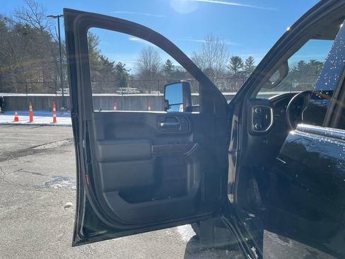 Certified 2022 GMC Sierra 2500 SLE w/ SLE Convenience Package image 25