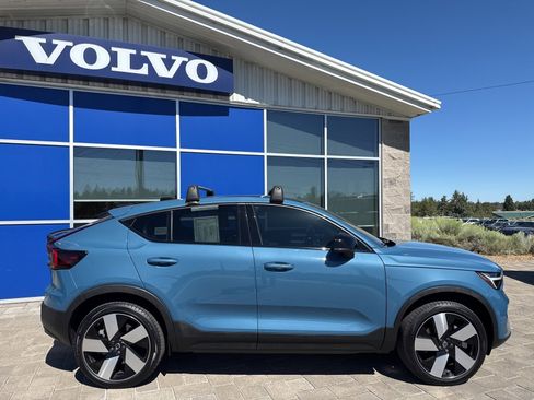 Used 2023 Volvo C40 P8 Recharge Ultimate image 5