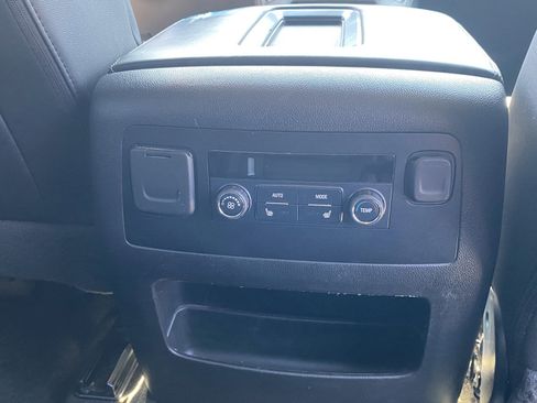 Used 2019 GMC Yukon SLT image 21