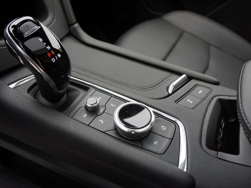 Used 2025 Cadillac XT5 Premium Luxury image 23