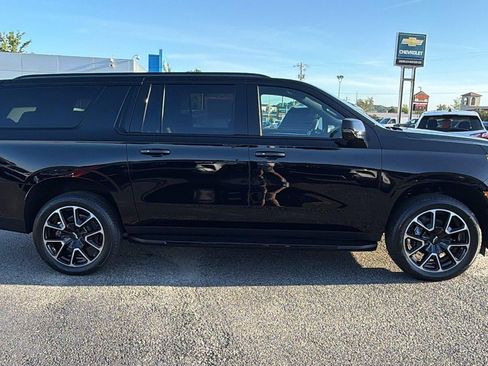 New 2026 Chevrolet Suburban RST w/ Comfort Package AWD/4WD image 7