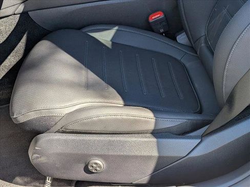 New 2026 Mercedes-Benz C 300 Sedan image 4