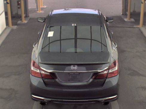 Used 2016 Honda Accord Sport image 5