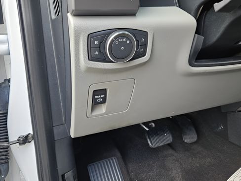 Used 2020 Ford F150 XLT RWD image 13