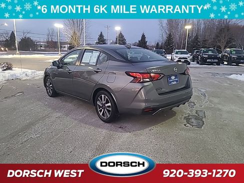 Used 2023 Nissan Versa SV image 3