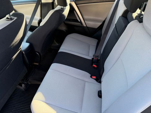 Used 2018 Toyota RAV4 XLE image 12