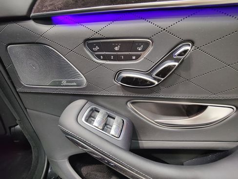 Used 2019 Mercedes-Benz S 560 4MATIC Sedan image 19