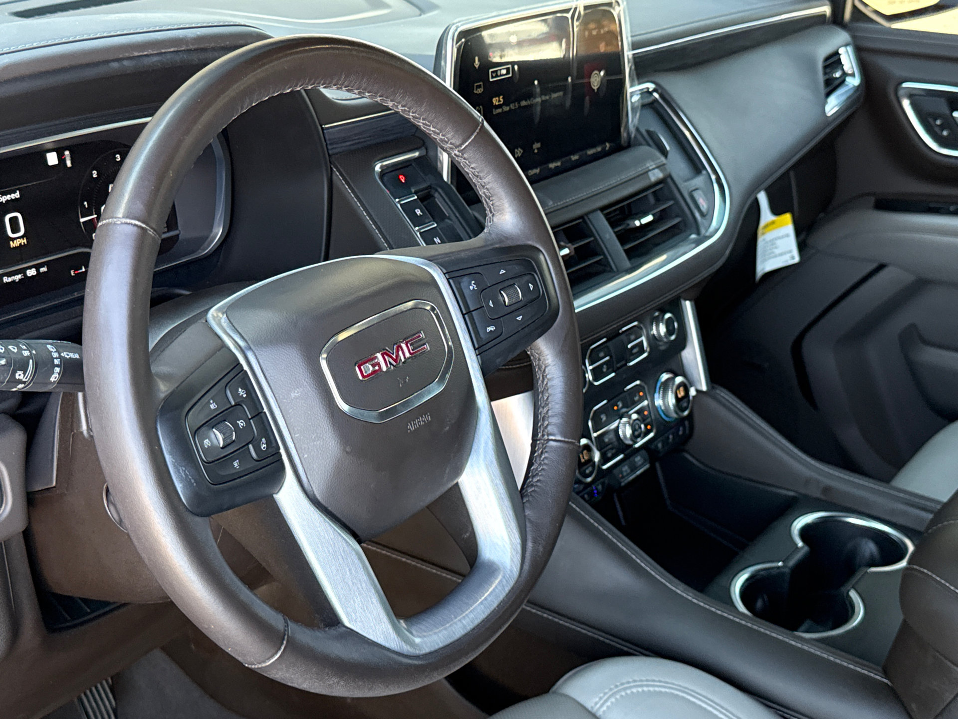 Used 2022 GMC Yukon SLT w/ SLT Luxury Package RWD image 19